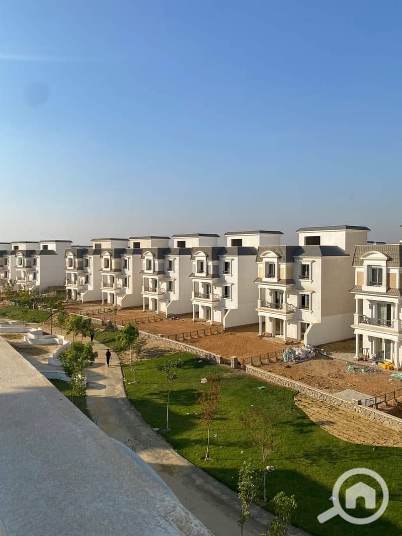 2 2d80769f-19d2-421f-9a54-1fc213a5d11d. jpg