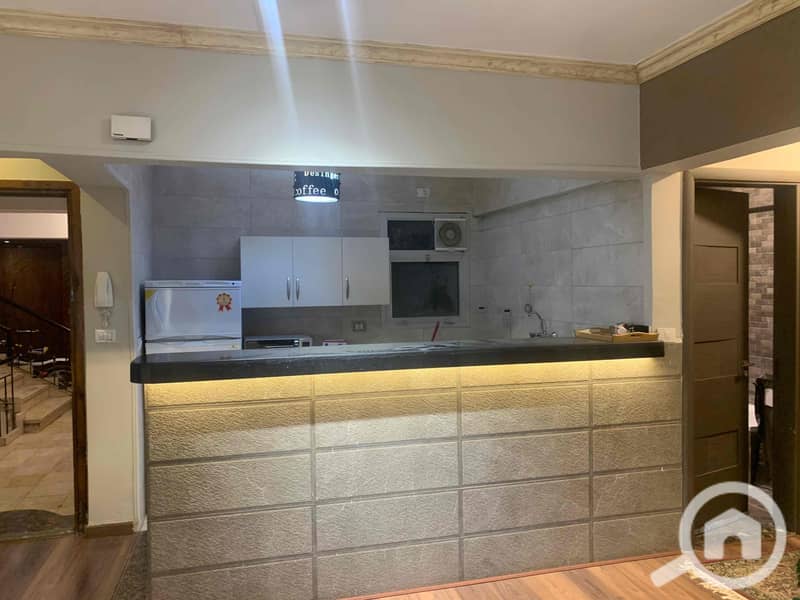 10 ae63490b-f2d4-4f2d-881c-2f5b8adc6f75. jpg