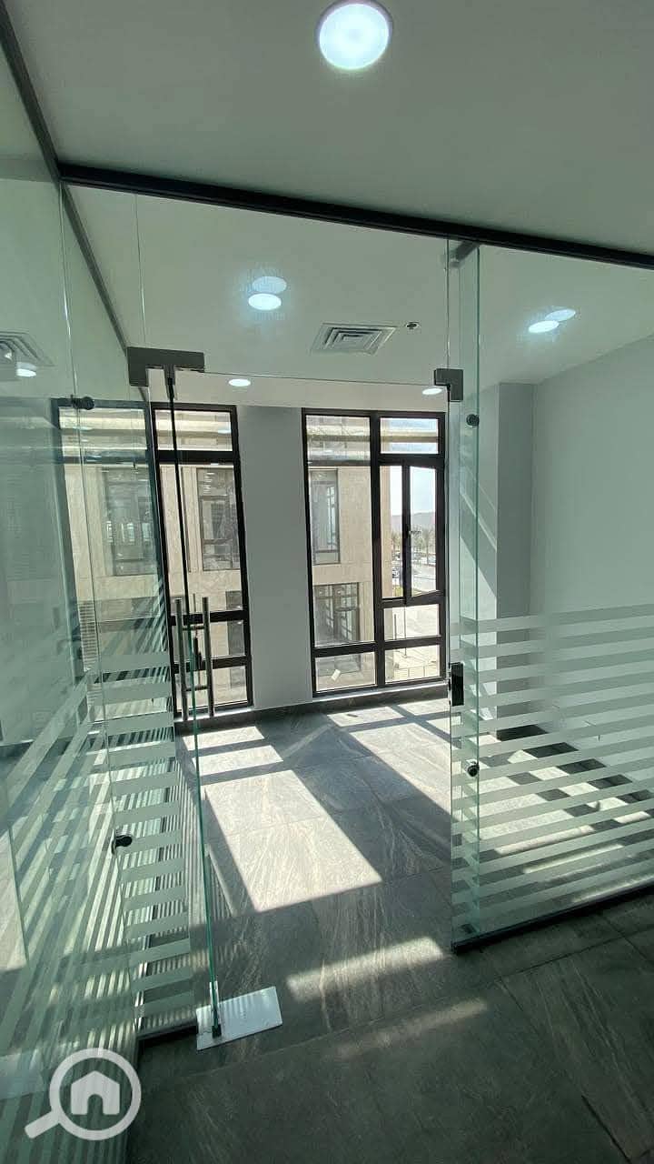 6 WhatsApp Image 2025-02-15 at 14.09. 48_d50bf4d3. jpg