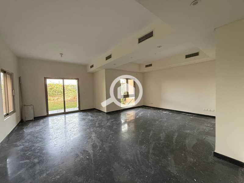 4 04989249-4519-4686-94b9-a9a6acde6676. jpg