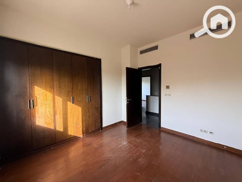 11 c5ebe42b-4ab2-4e07-a1cd-76a8793f8707. jpg