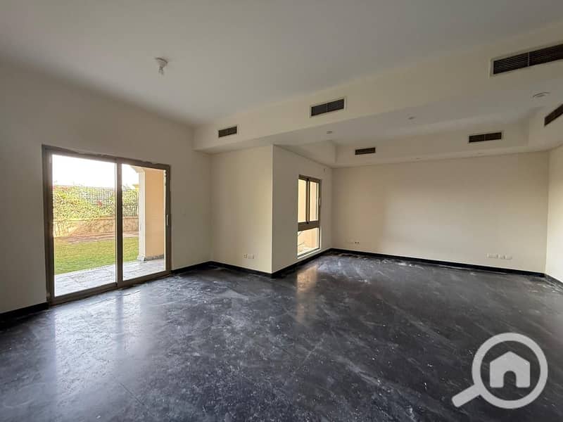 3 ccf30dd9-749e-40ab-a324-5f81c1d14567. jpg