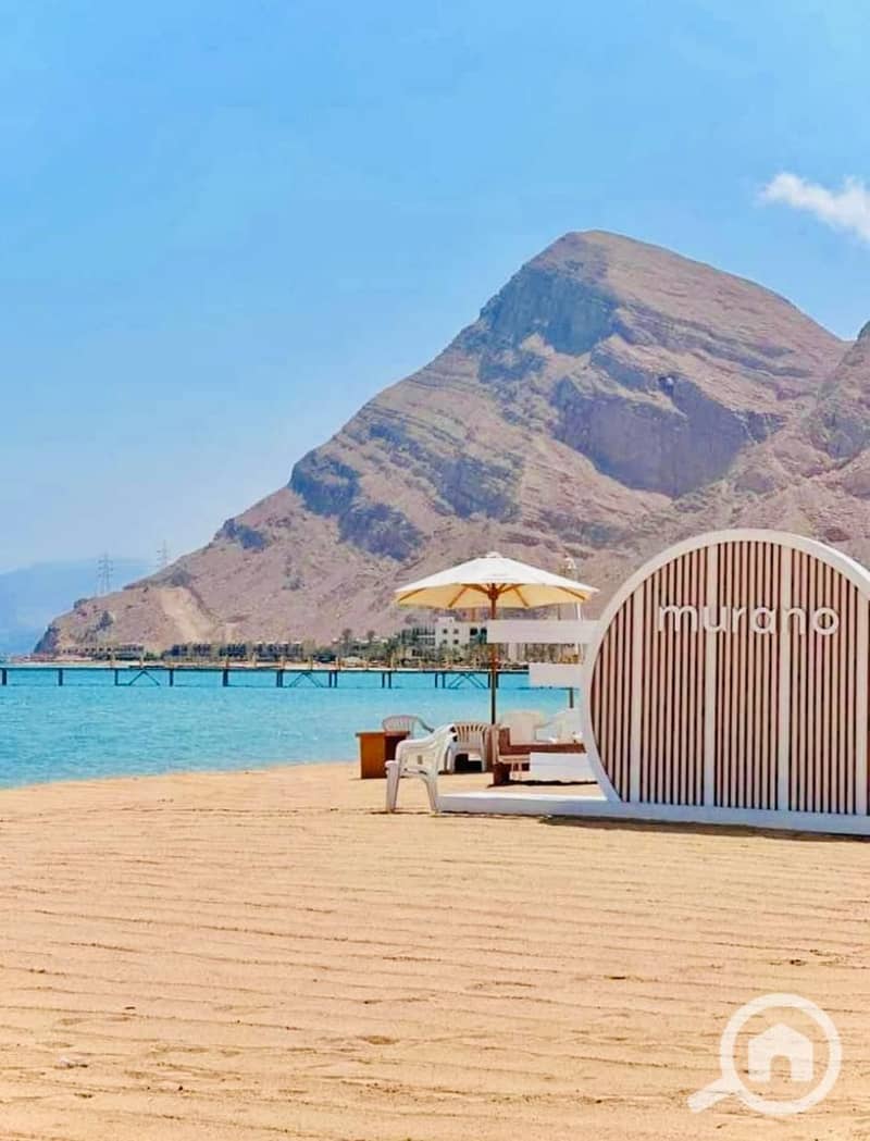 10 e7f9b25e-69fb-4e22-ac35-5c376e694dbf. jpg