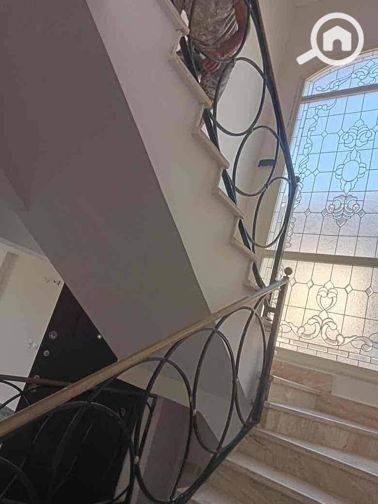 4 24c079bd-4fe2-4cbb-ab29-f1821a7ec36c. jpg