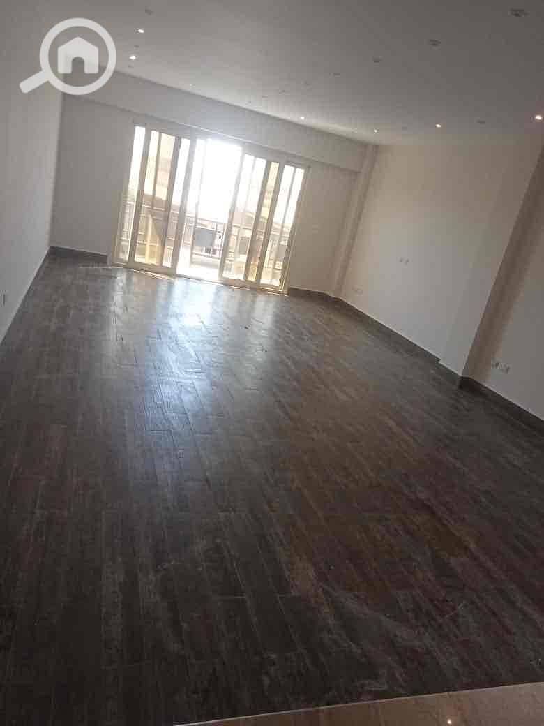 5 87c7b7db-78fe-40ab-aba4-1368b4a2d83c. jpg