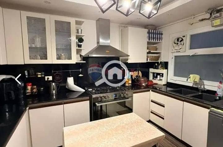 5 f94b03e8-12ed-40f0-8167-3a2c16f7213b. jpeg