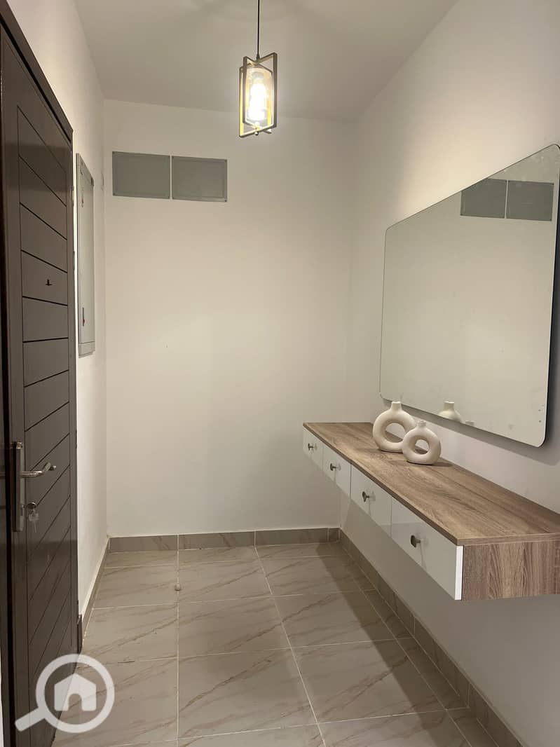 6 c62eb8a7-e0b0-434a-afd5-09c3eda70a96. jpeg