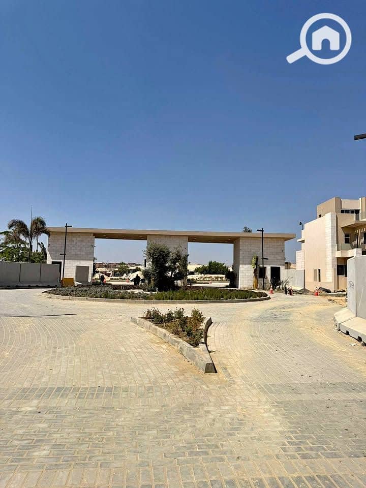 8 565619754_122143019396929567_2953640148328953313_n. jpg