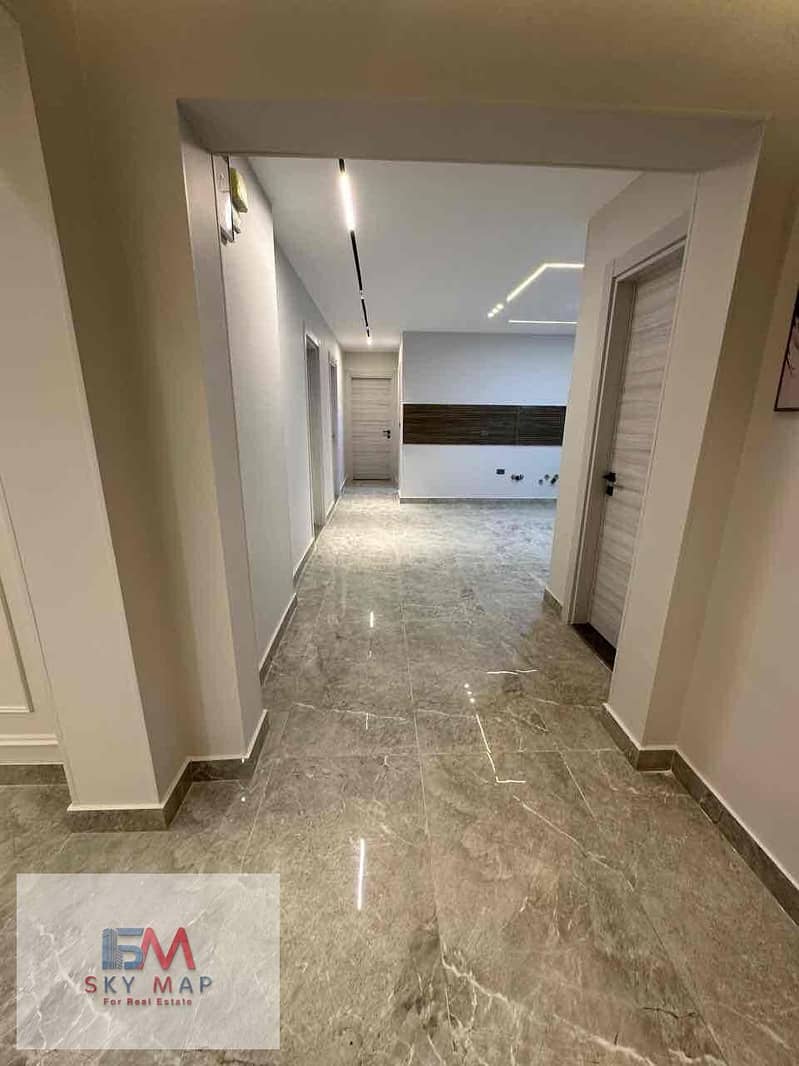 10 99e89d0a-1537-4abf-82f6-38aa43866aa0. jpg