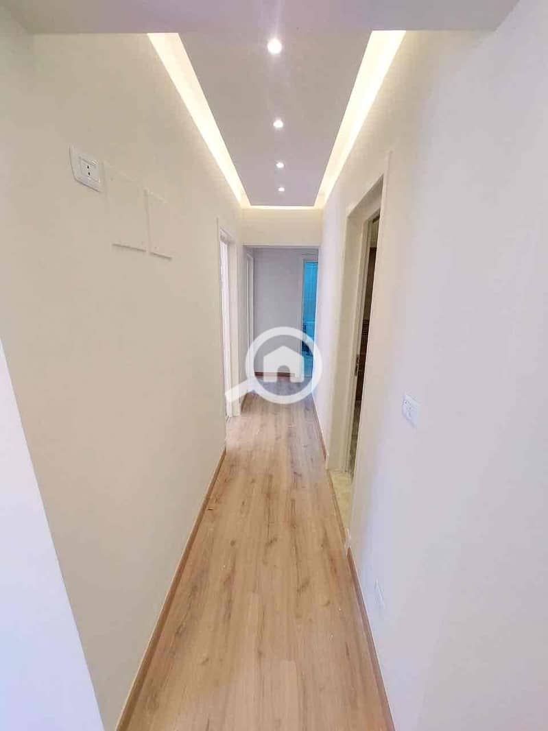 7 bbf3f7ab-06dd-4850-bbe6-bd53bdf3c018. jpg