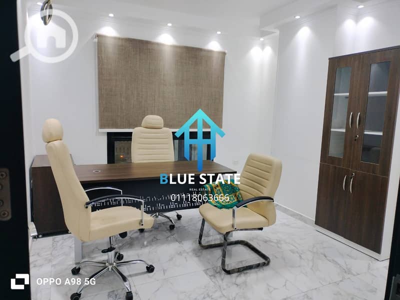 7 01118063666 (30). png