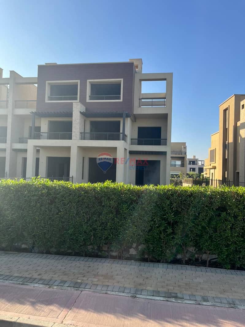 4 WhatsApp Image 2025-11-24 at 7.37. 14 PM (1). jpeg