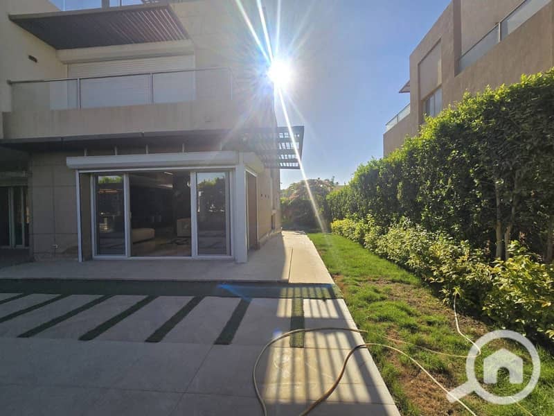 9 57df1bcc-f13f-4263-9689-cd60f3fbee7c. jpeg