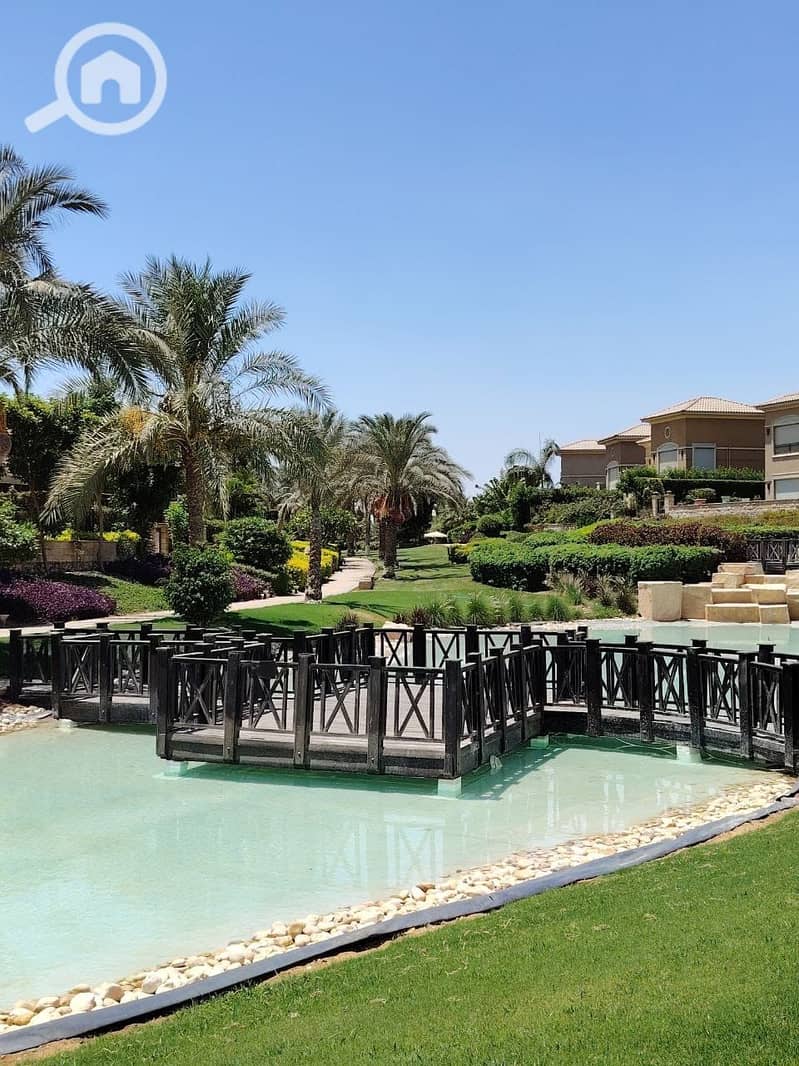 10 9fef0fcd-7c44-4ed5-8555-b336778d3275. jpeg