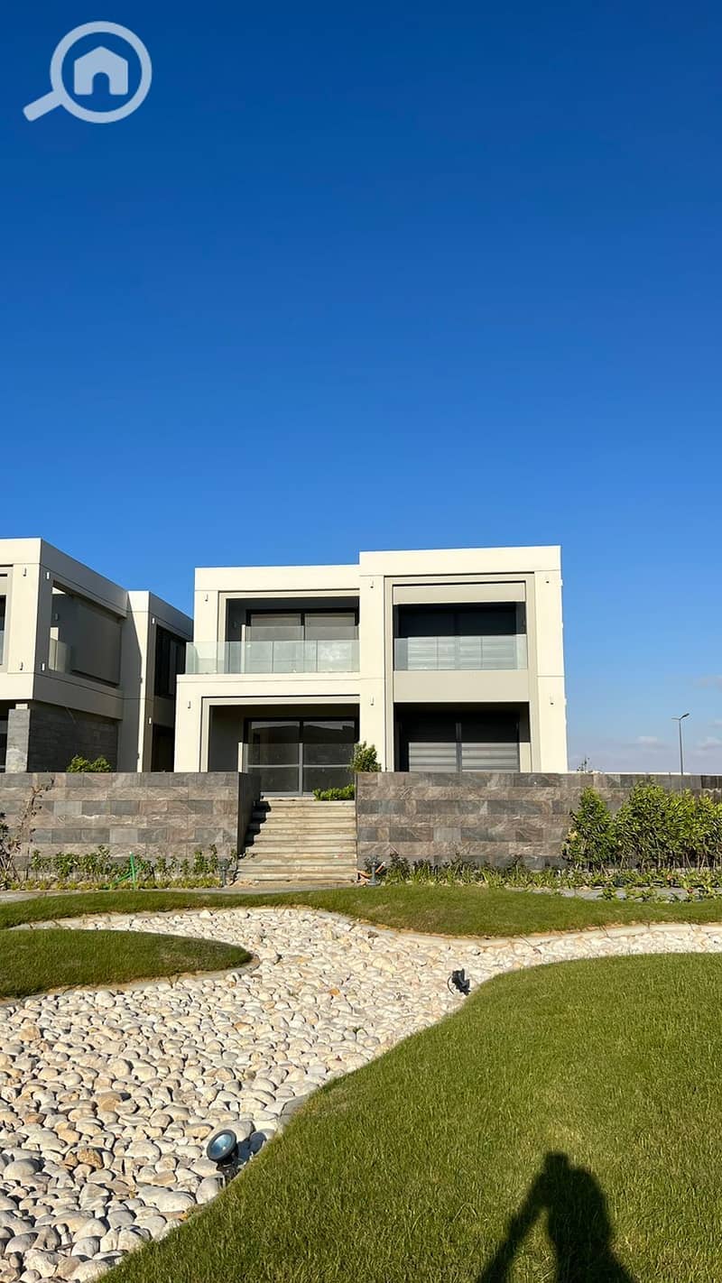 2 ac43ce37-72ee-46d1-ba5d-6b6c27c3dd2b. jpeg