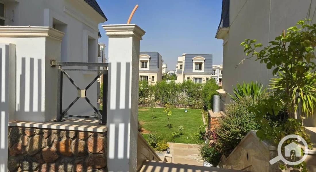 6 0dfcf878-dce2-42f9-863e-decf9319c3ae. jpeg