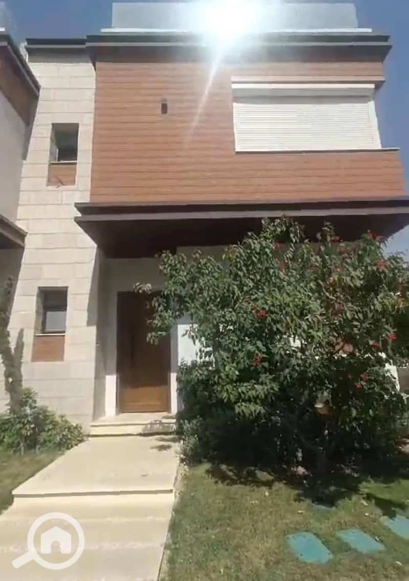 5 e3bb5b67-896d-46aa-bd67-21a45a12c893. jpeg