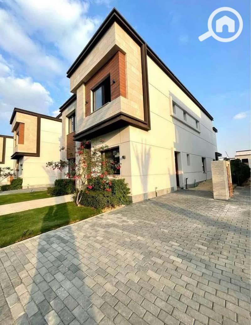 8 acf95de0-c995-4061-a12d-f0ec32f9ee69. jpeg