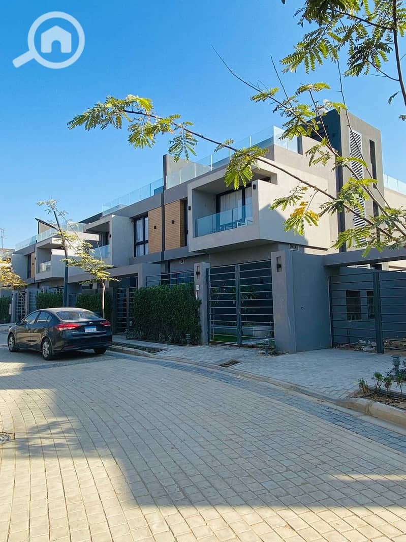 6 b486817c-f90e-4dd5-920d-740c25727b87. jpeg