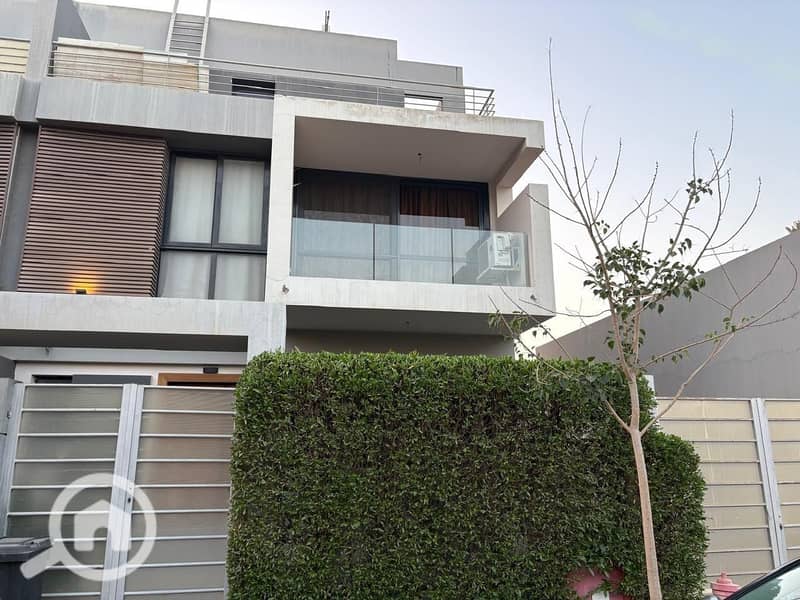 12 e59b90d0-3a3f-42d0-abb6-15c87e307706. jpeg