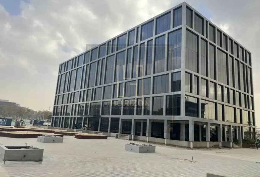 5 8309455-4af7eo. jpg