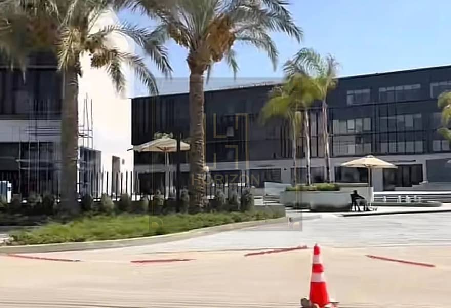 8 8323459-3861co. jpg