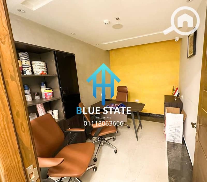 8 01118063666 (44). png