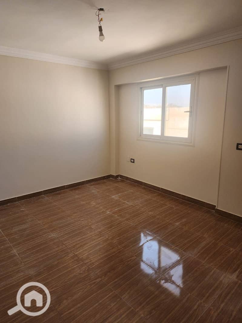 5 4f19fc61-d1ca-43b7-85bf-afa6681e33c8. jpg