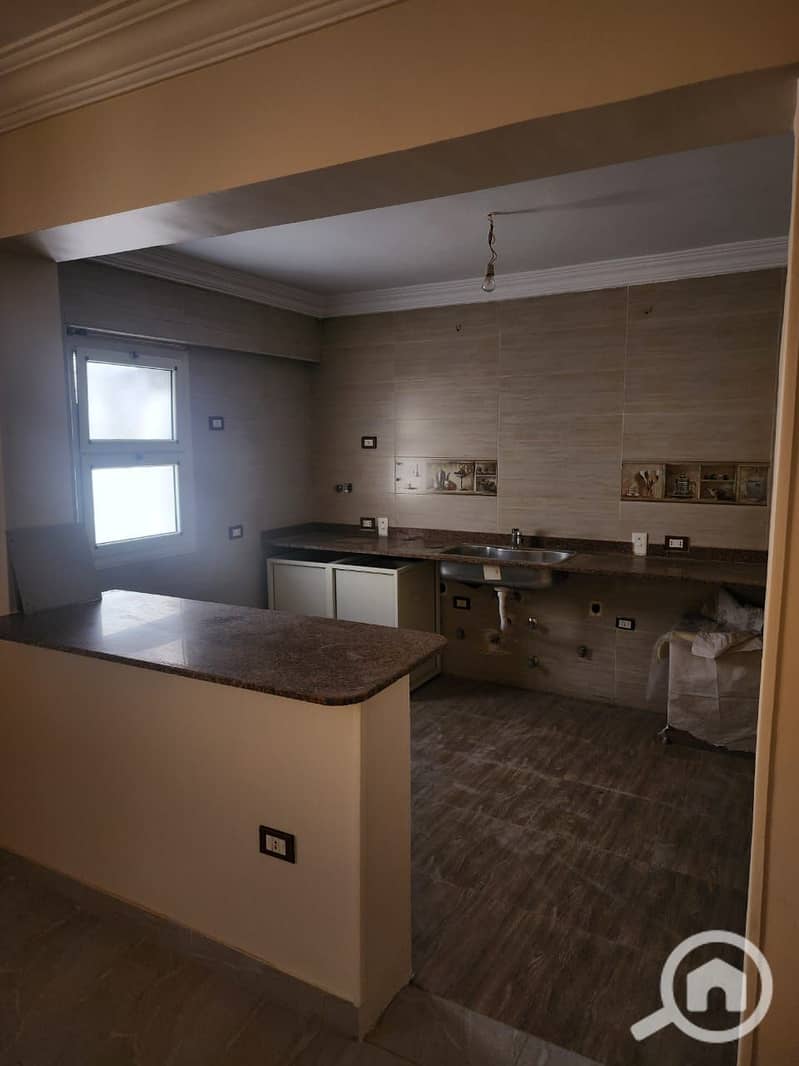 19 e26d4aa5-8f94-426b-bdf8-018ffa130e25. jpg