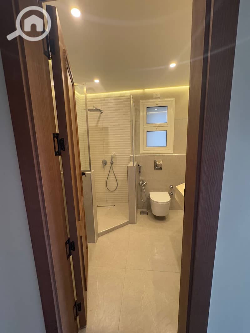 4 WhatsApp Image 2025-11-27 at 17.26. 51_d6250297. jpg