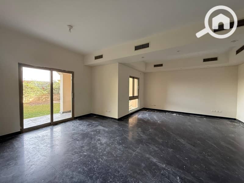 9 ccf30dd9-749e-40ab-a324-5f81c1d14567. jpg