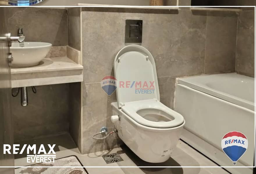 8 4525c9e5-8840-461d-806e-8efce40ca4ab (1). jpg