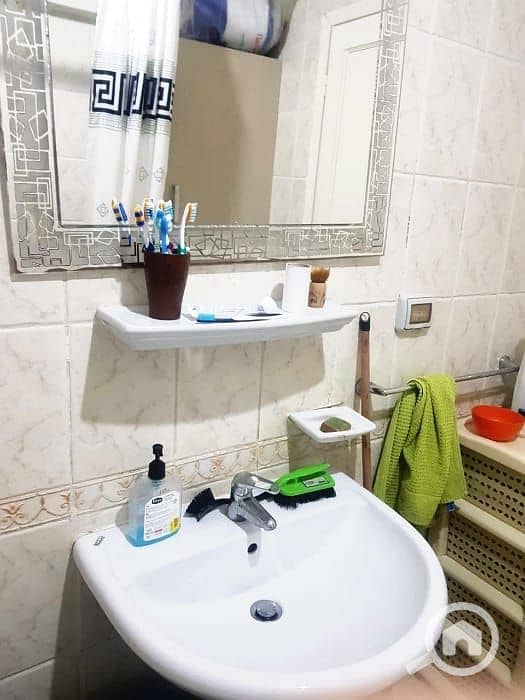 9 b0976fdf-89ec-41f5-9a62-be082265d27f. jpeg