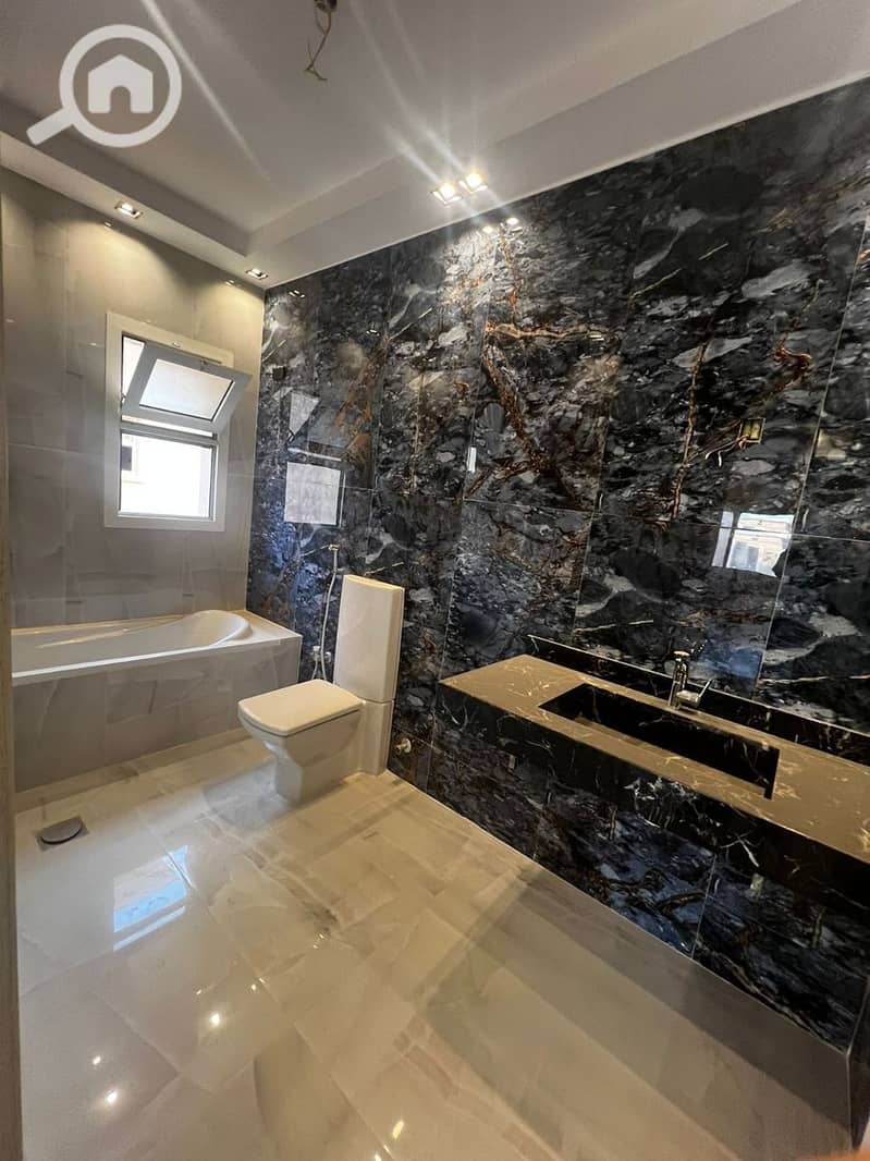 2 photo_5839211869929934175_y. jpg