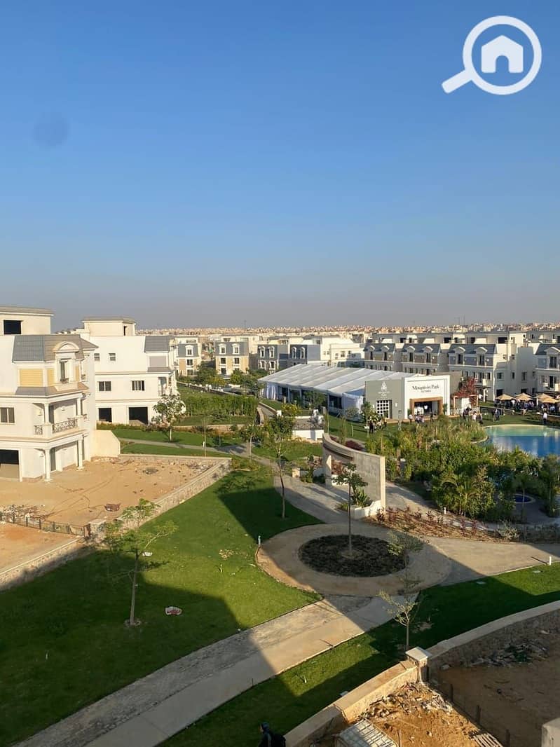 9 381562d9-aa89-4ef7-8aaa-8181f6e51b72. jpg