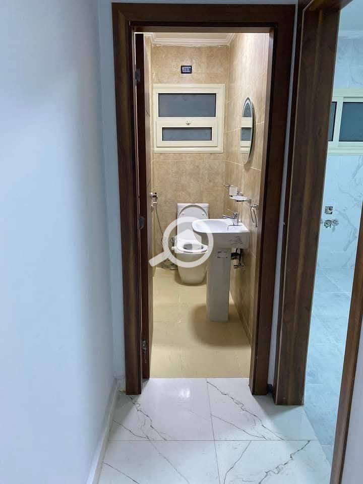 10 ce5b7956-9189-49fa-bc54-af9565209bed. jpeg