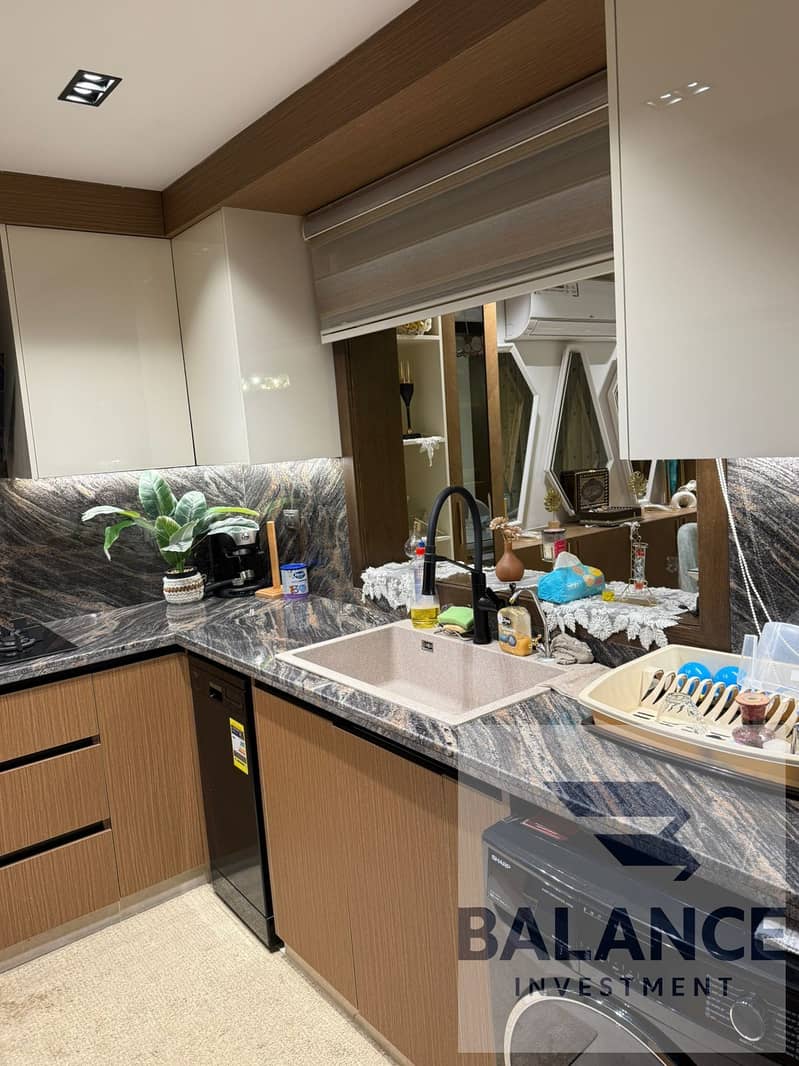 2 3ce7ee53-01ac-4362-a30d-2a9903480bfe. jpg