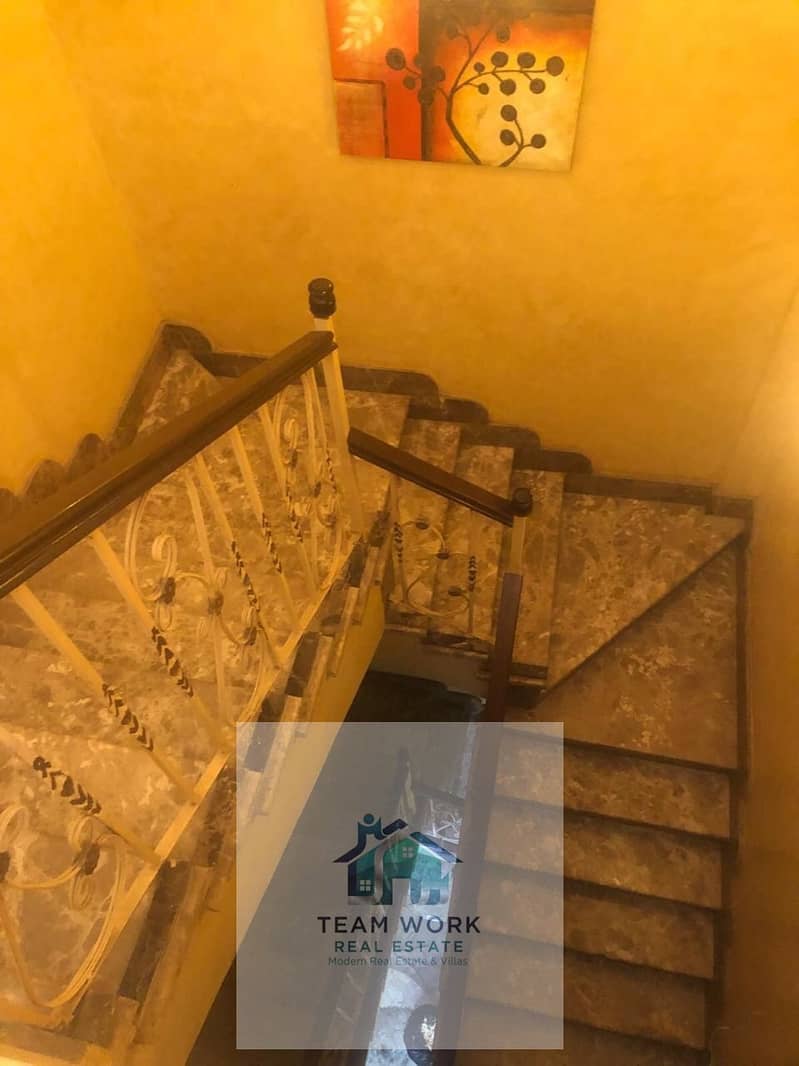 8 b090f6be-b6c7-40b3-bd69-e54c25ef0dde. jpg