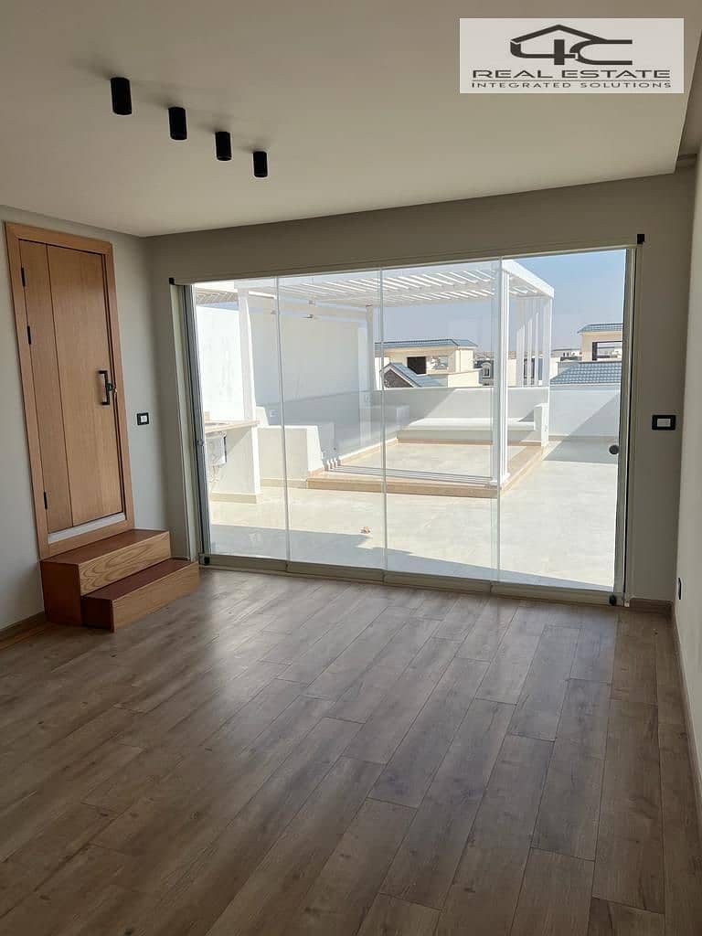 8 WhatsApp Image 2025-09-28 at 2.59. 06 PM. jpeg