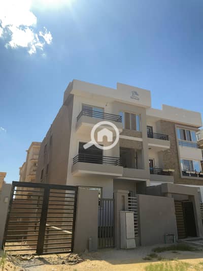 فلیٹ 3 غرف نوم للبيع في الشيخ زايد، الجيزة - IMG-20251126-WA0012. jpg