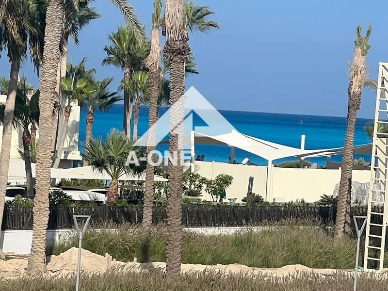 4 646ccf58-a45e-4af3-a35e-ab2624f6f2a7. jpg