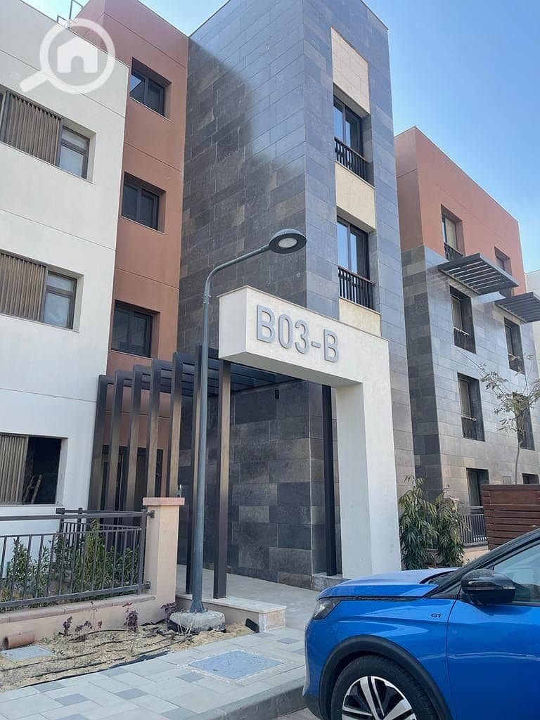 8 482055982_3953183411623636_4271469493009952561_n. jpg