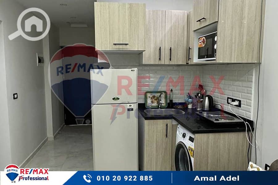 9 c116dcd4-a35b-4685-a53b-ed18b57e3f40. jpg