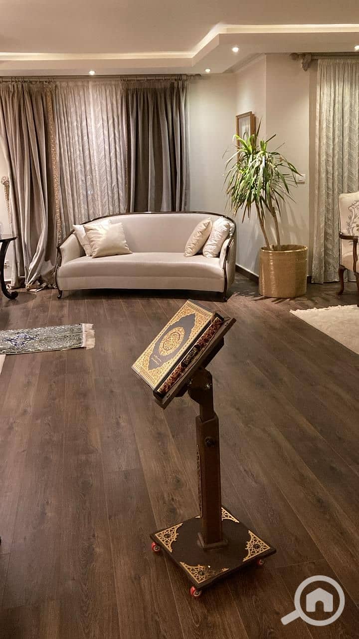 2 90648d0a-7fa6-419b-b332-a1652cdc980d. jpeg