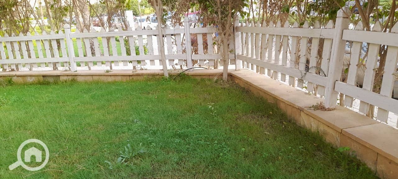 3 c8ee0bc3-74f8-42d1-ad33-42e6a46c57f5. jpeg