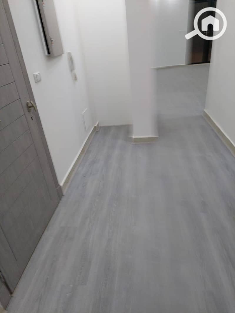 7 4b5e086a-7c68-4c0c-9ae5-ff2a1c7079d5. jpeg