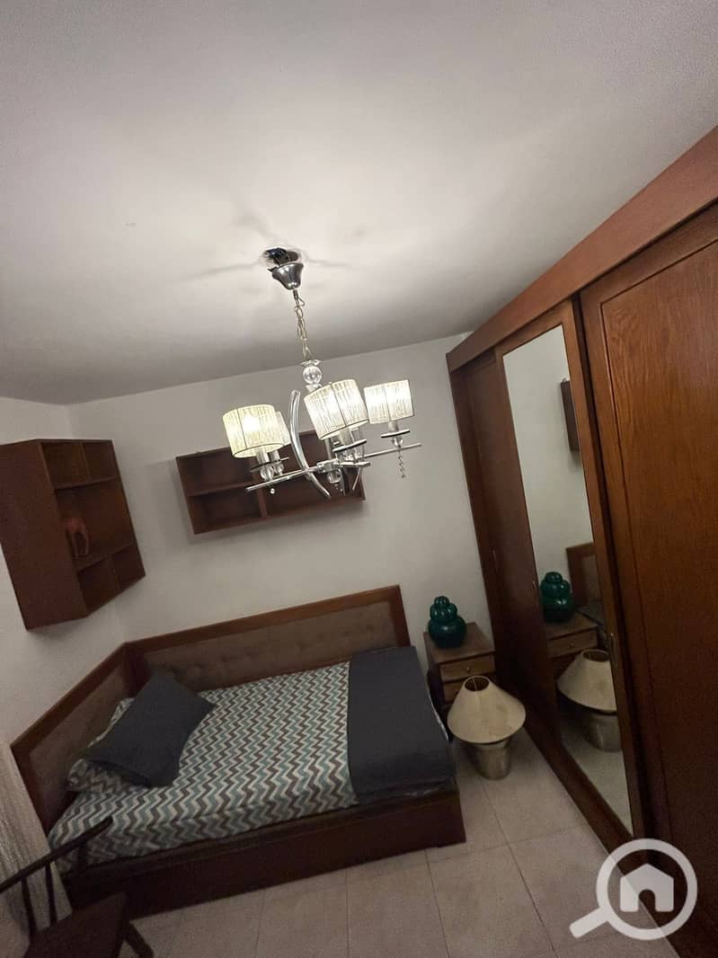 7 304cbc26-fd27-4a0a-a7ef-ad1ac1282a20. jpeg