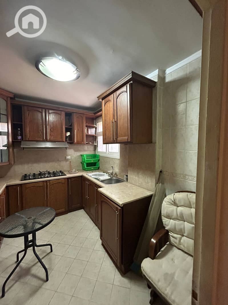 10 b9b3c0b3-38b2-438d-bd42-d32ff68d40d7. jpeg