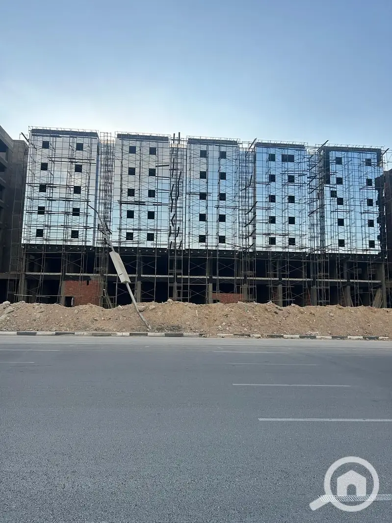 For sale: Medical clinic in Sheraton Airport, directly on Al-Sa’iqa Street and near the Suez Road, at a special price. - Vista 4