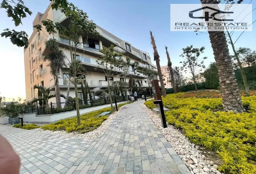 3 6149833-80ee4o. png